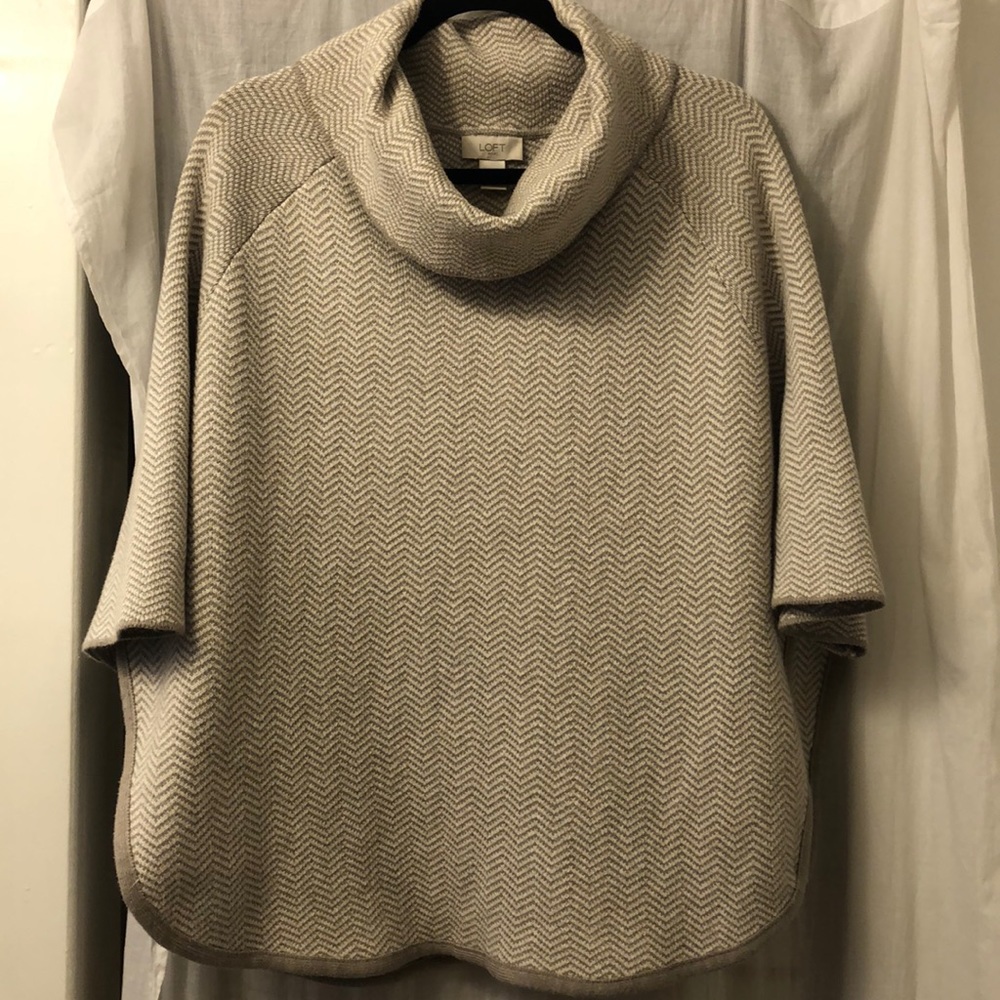 Loft tan/ivory chevron poncho - XS/small